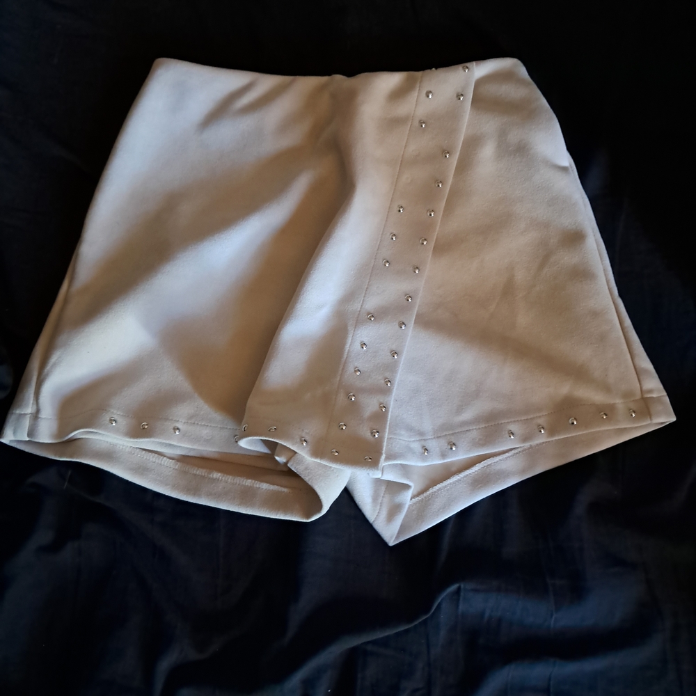 Elegant Cream Studded Women's Skorts
